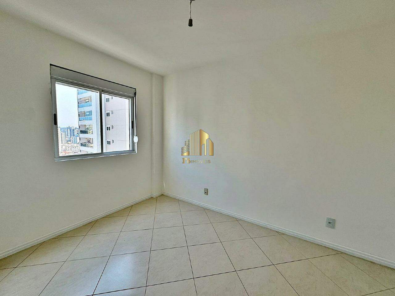 Apartamento à venda com 3 quartos, 131m² - Foto 19