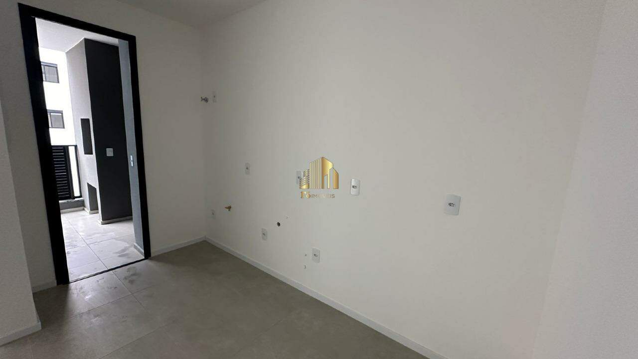 Apartamento à venda com 2 quartos, 64m² - Foto 6