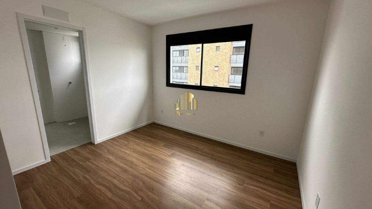 Apartamento à venda com 2 quartos, 64m² - Foto 11