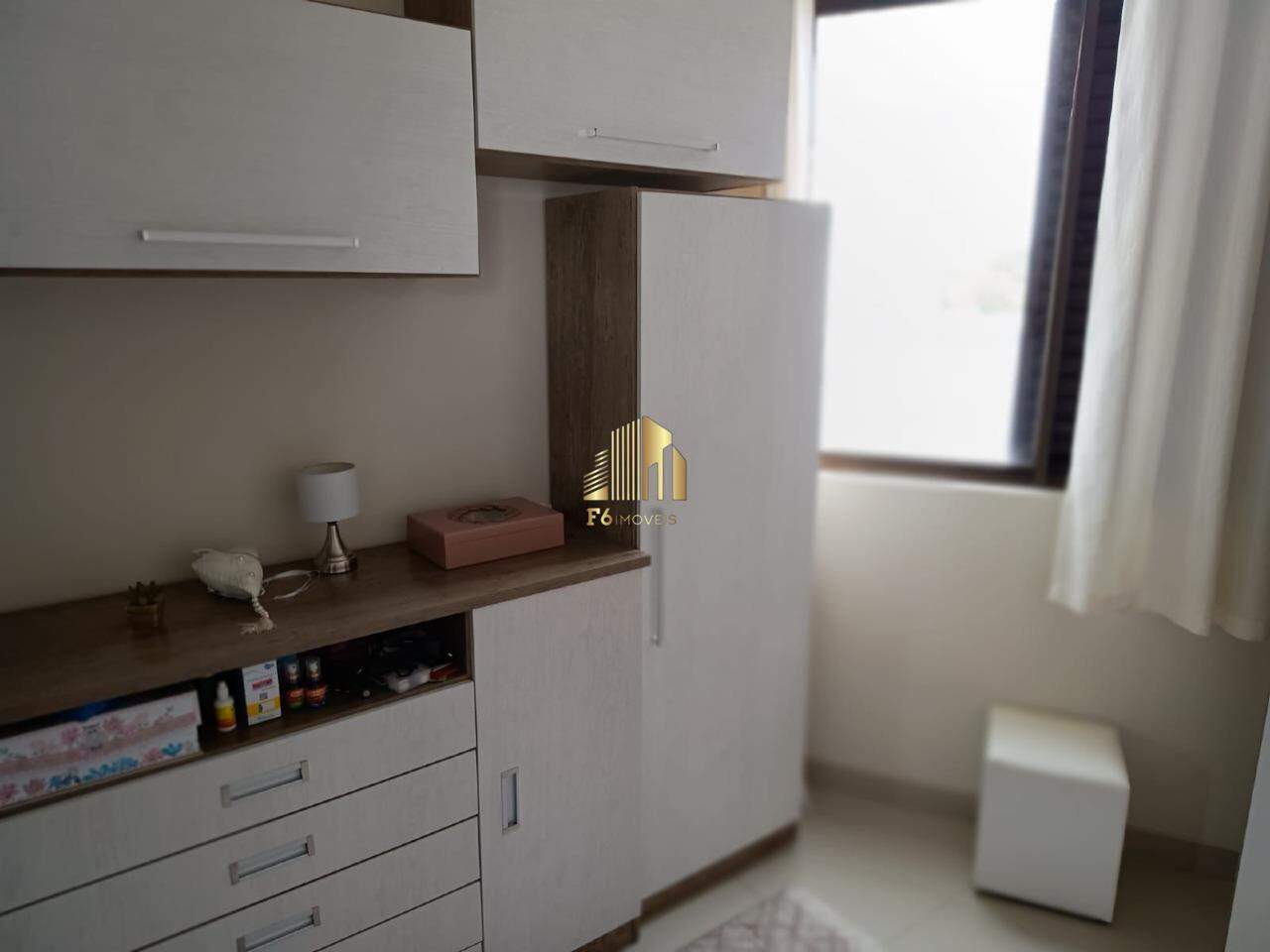 Apartamento à venda com 3 quartos, 92m² - Foto 9