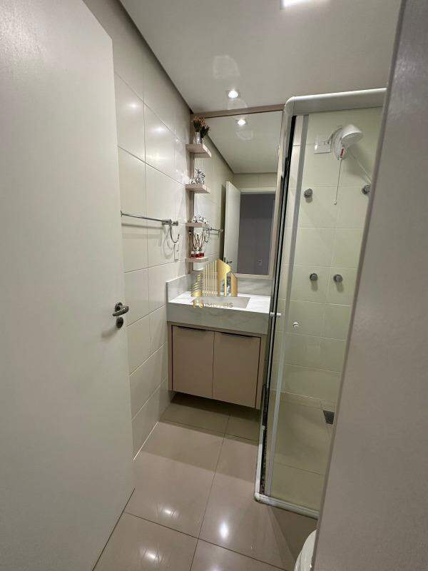 Apartamento à venda com 2 quartos, 68m² - Foto 14