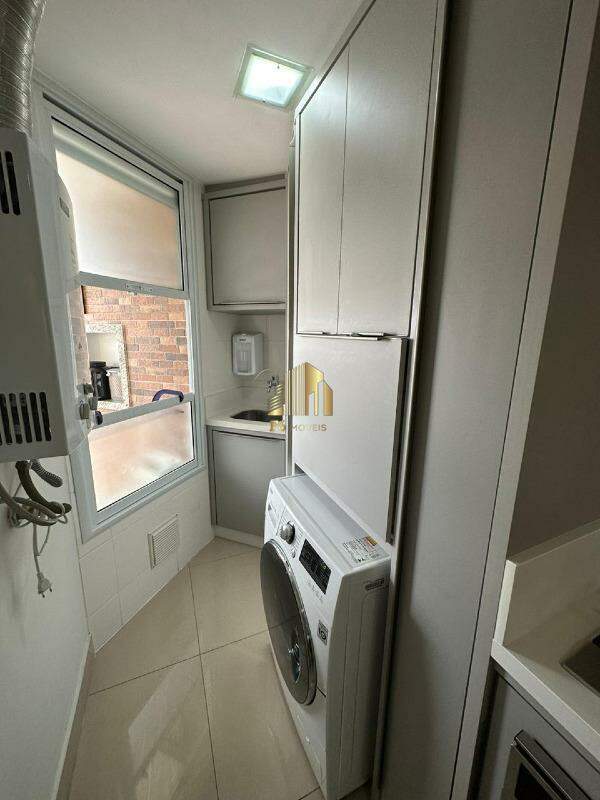 Apartamento à venda com 2 quartos, 68m² - Foto 9