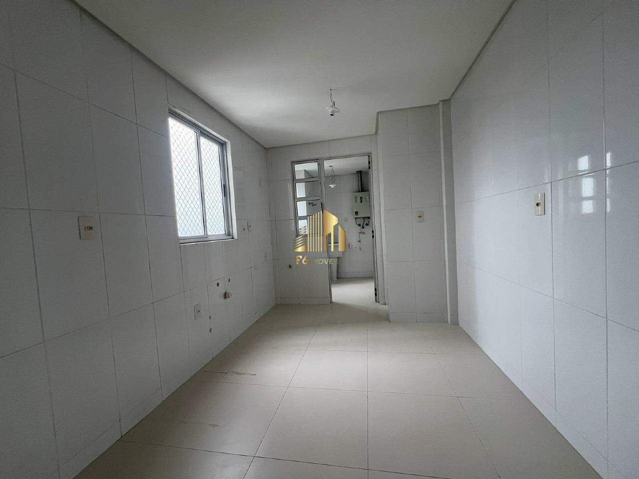 Apartamento à venda com 2 quartos, 108m² - Foto 7