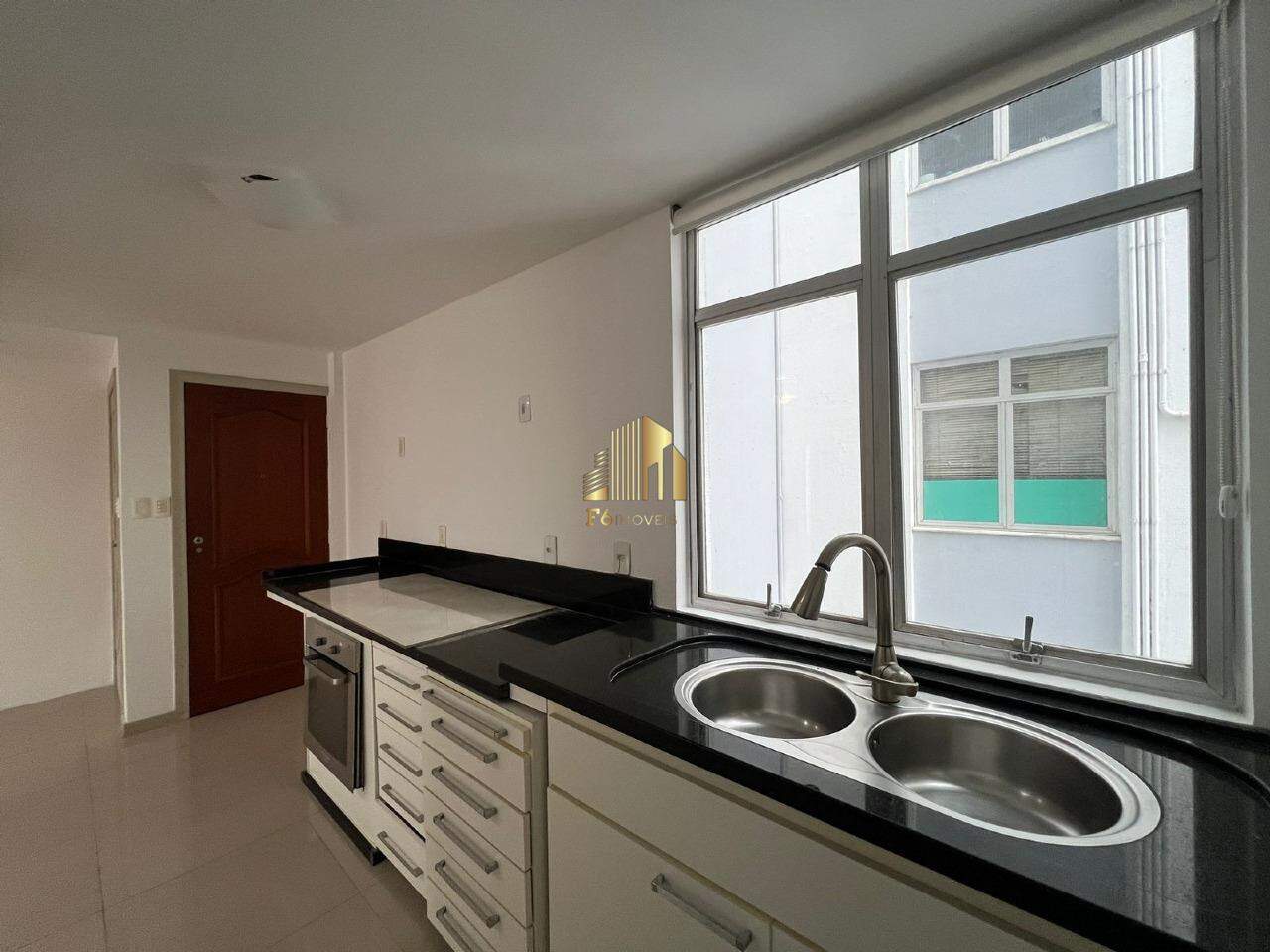 Apartamento para alugar com 3 quartos, 106m² - Foto 7