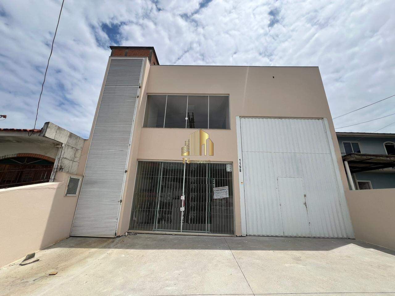 Depósito-Galpão-Armazém para alugar, 270m² - Foto 1