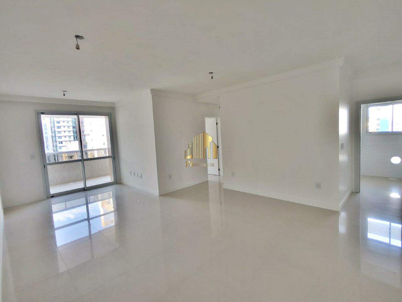 Apartamento à venda com 3 quartos, 108m² - Foto 6