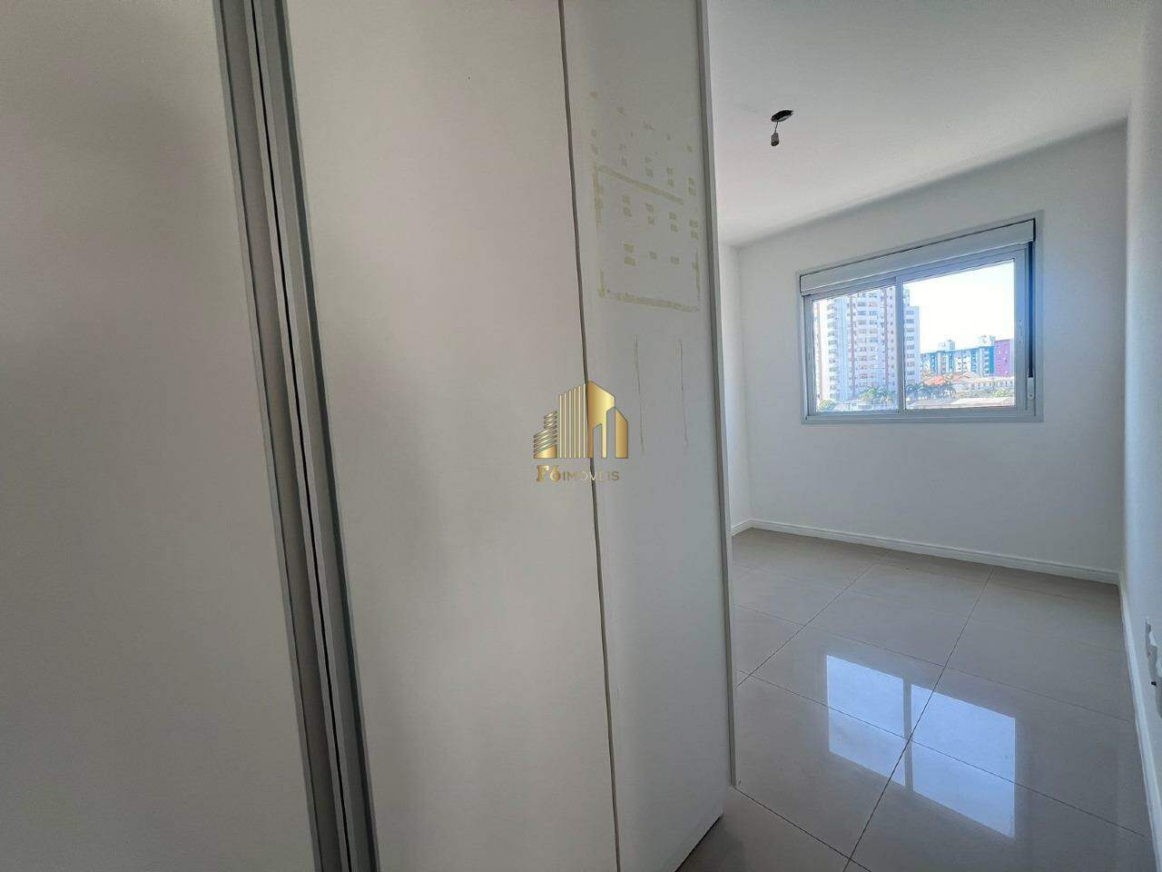 Apartamento à venda com 3 quartos, 83m² - Foto 17