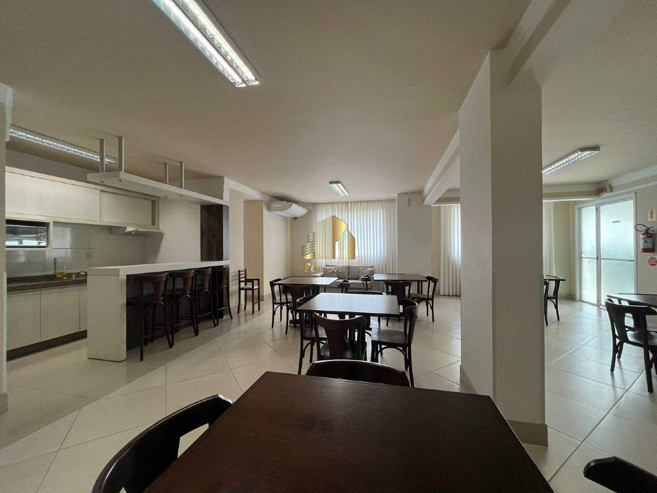 Apartamento para alugar com 2 quartos, 75m² - Foto 25