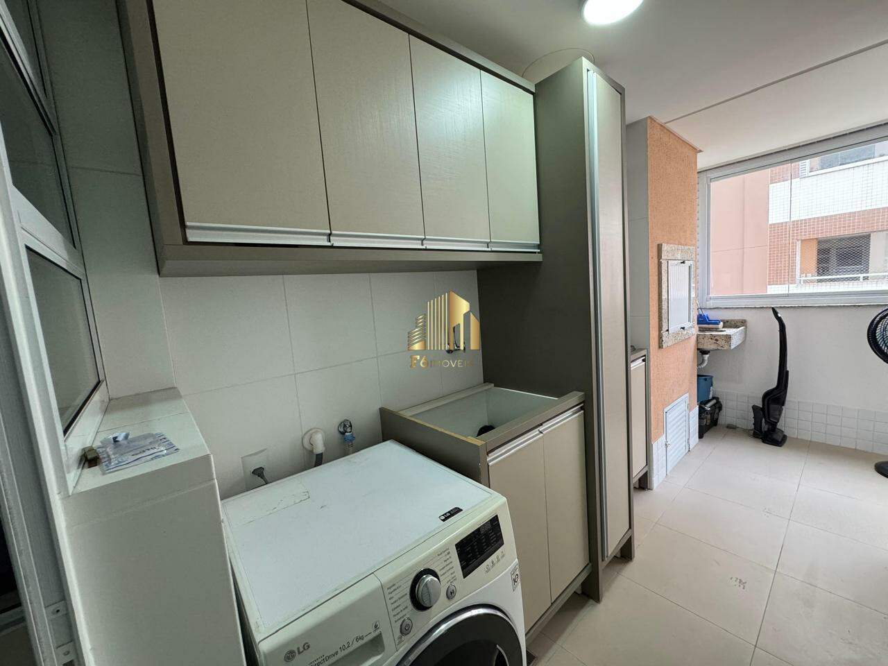 Apartamento à venda com 2 quartos, 77m² - Foto 5