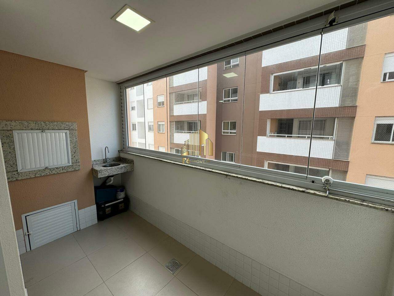 Apartamento à venda com 2 quartos, 77m² - Foto 9