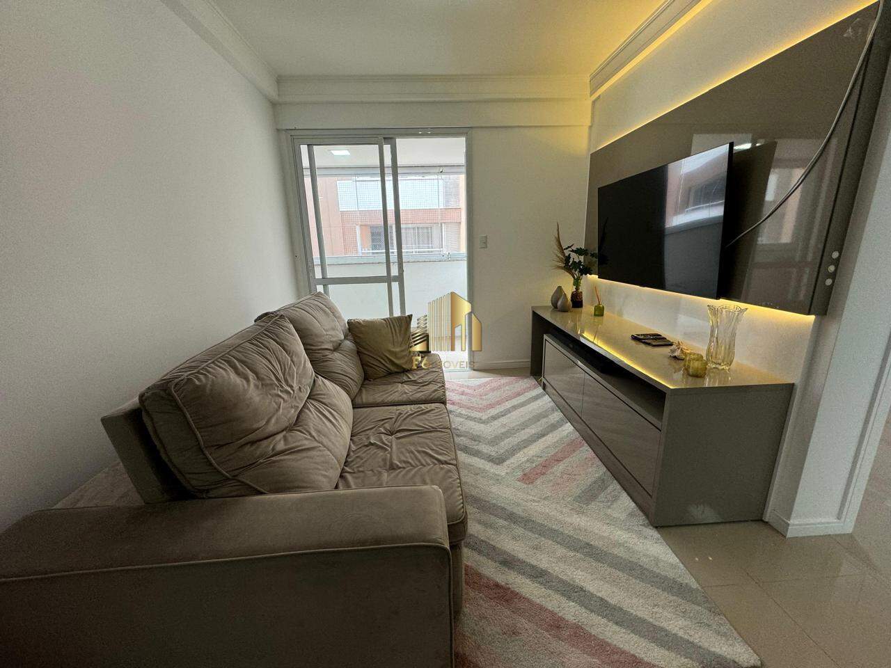 Apartamento para alugar com 2 quartos, 77m² - Foto 8