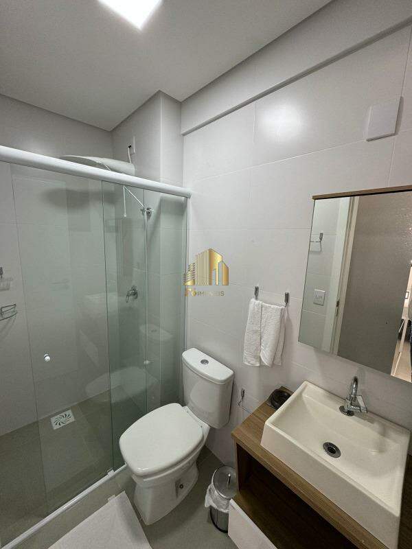 Apartamento à venda com 2 quartos, 76m² - Foto 17