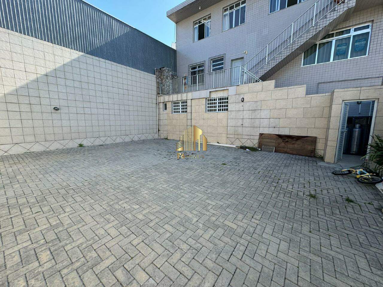 Conjunto Comercial-Sala para alugar com 5 quartos, 200m² - Foto 3