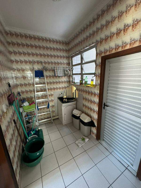 Conjunto Comercial-Sala para alugar com 5 quartos, 200m² - Foto 8