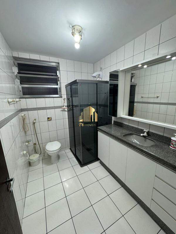 Conjunto Comercial-Sala para alugar com 5 quartos, 200m² - Foto 16