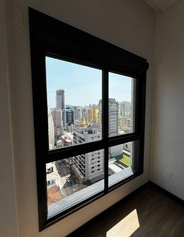 Apartamento à venda com 4 quartos, 188m² - Foto 10