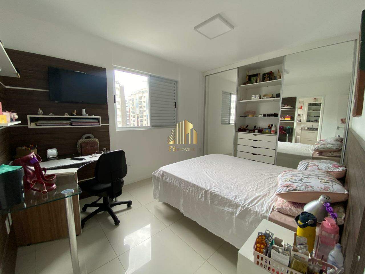 Apartamento à venda com 3 quartos, 99m² - Foto 11