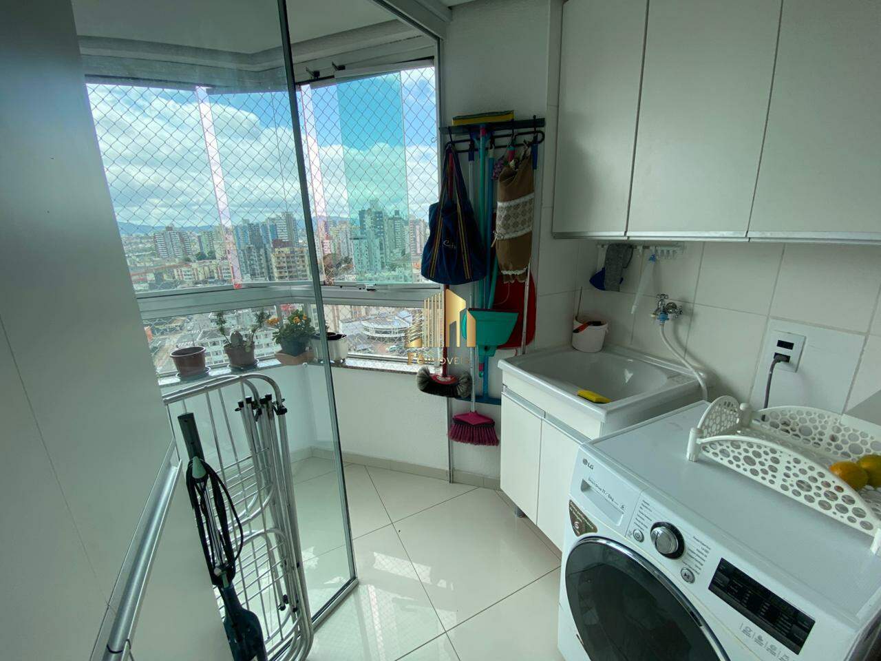 Apartamento à venda com 3 quartos, 99m² - Foto 6