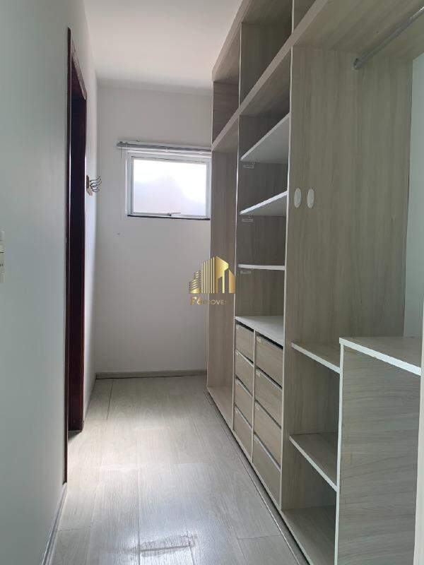 Casa para alugar com 3 quartos, 242m² - Foto 10