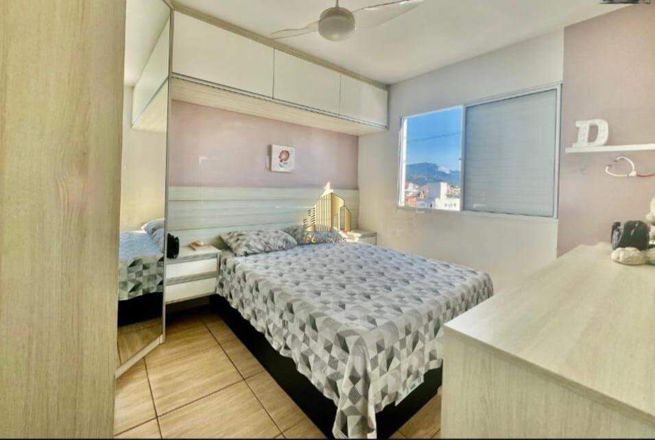 Apartamento à venda com 2 quartos, 64m² - Foto 11