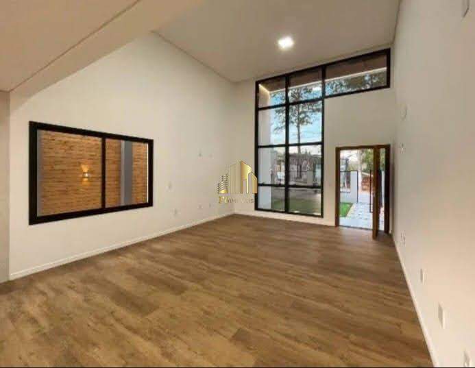 Casa à venda com 3 quartos, 150m² - Foto 2