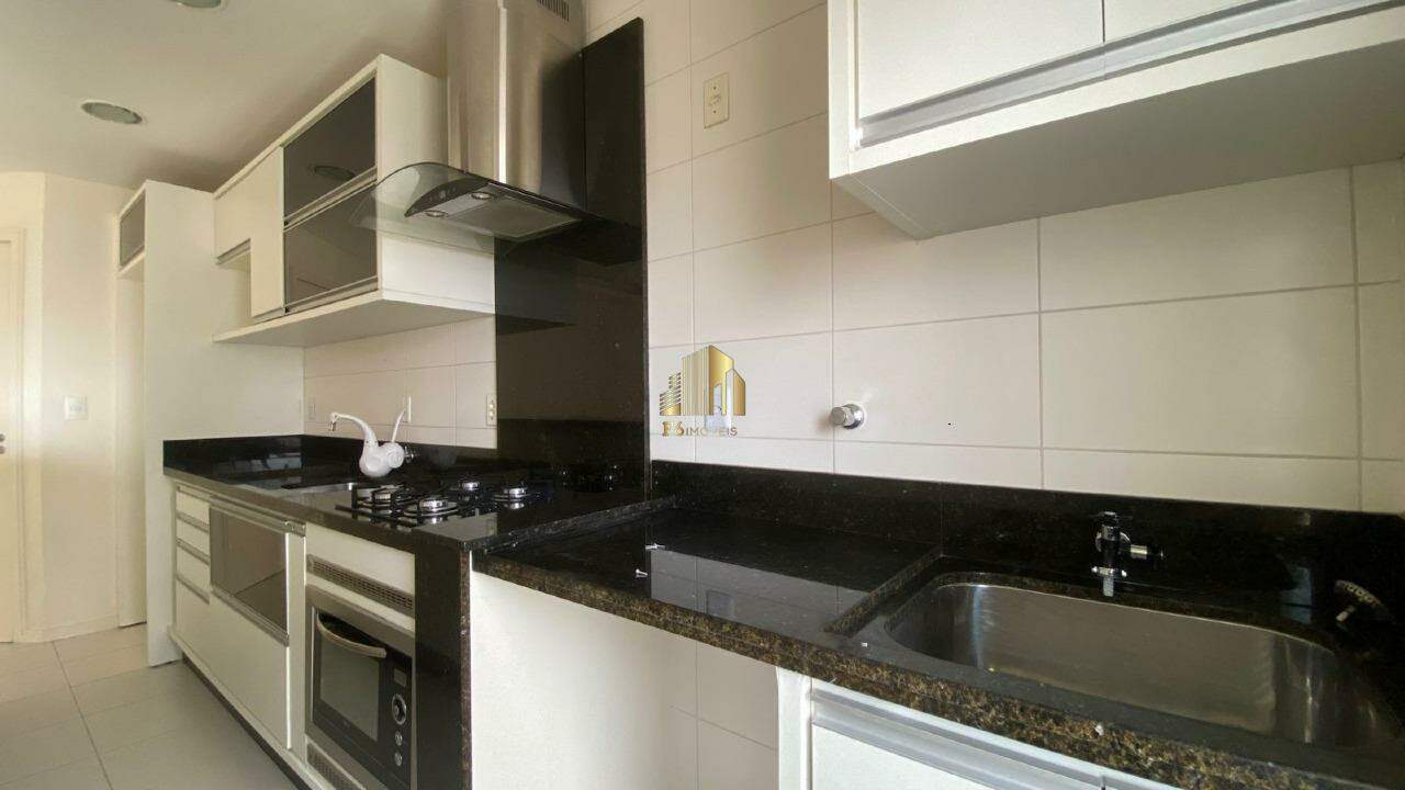 Apartamento à venda com 3 quartos, 77m² - Foto 3