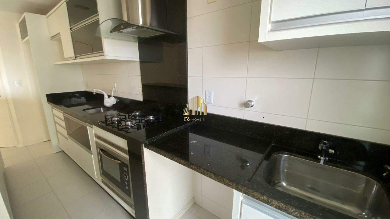 Apartamento à venda com 3 quartos, 77m² - Foto 4