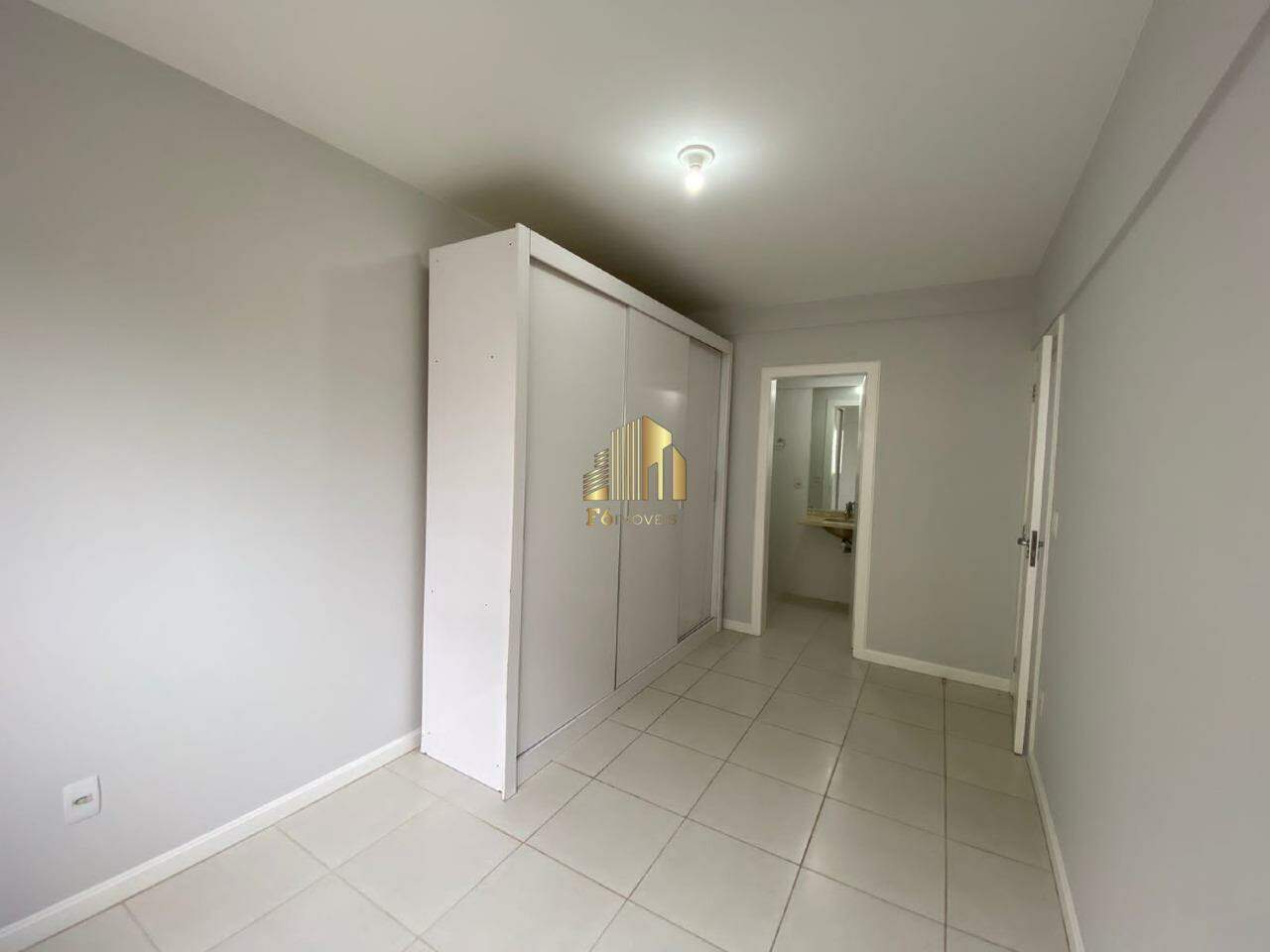 Apartamento à venda com 2 quartos, 63m² - Foto 25