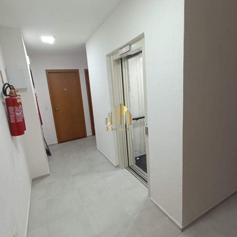 Apartamento à venda com 2 quartos, 42m² - Foto 3