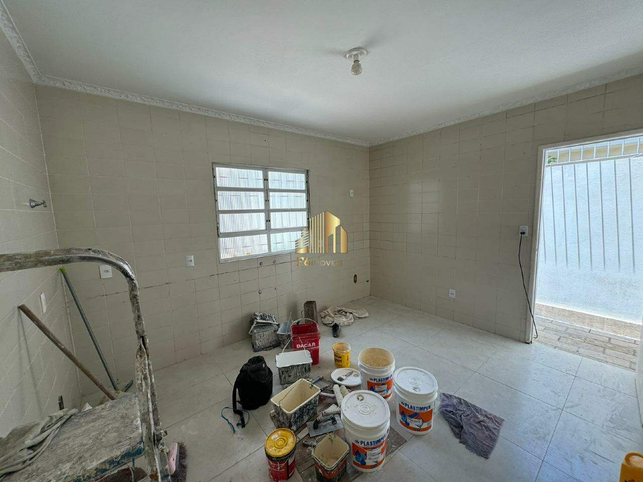 Prédio Inteiro para alugar com 3 quartos, 150m² - Foto 4