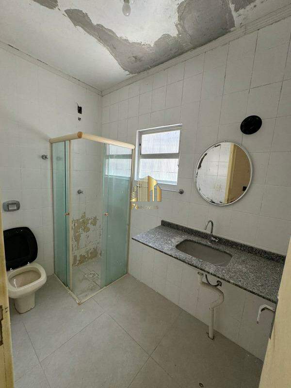 Prédio Inteiro para alugar com 3 quartos, 150m² - Foto 2