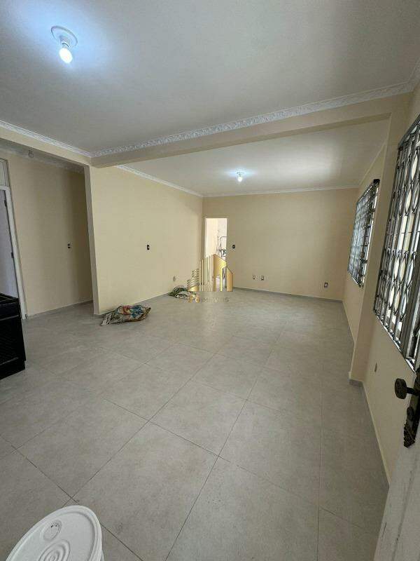 Prédio Inteiro para alugar com 3 quartos, 150m² - Foto 6