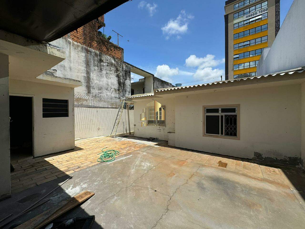 Prédio Inteiro para alugar com 3 quartos, 150m² - Foto 14