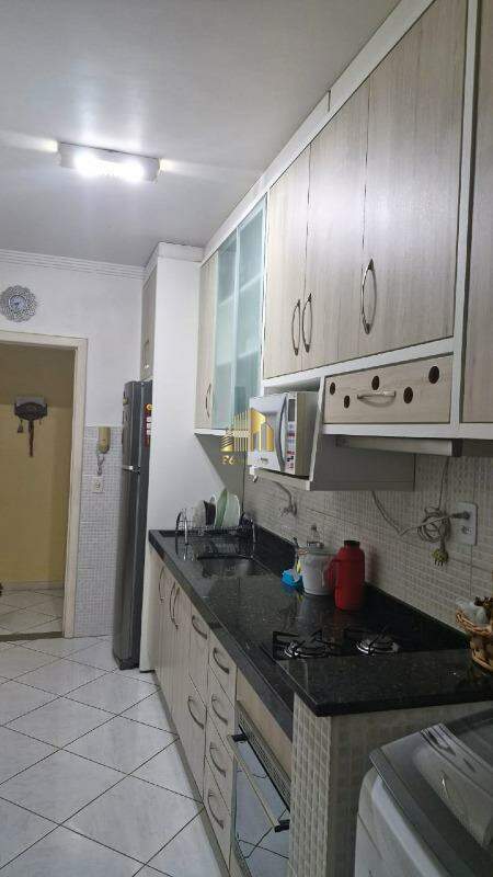 Apartamento à venda com 3 quartos, 68m² - Foto 14