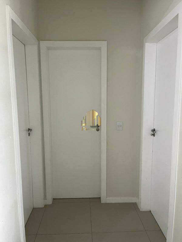 Apartamento à venda com 2 quartos, 64m² - Foto 22