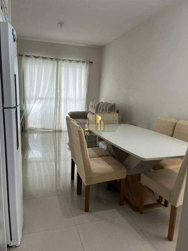 Apartamento à venda com 2 quartos, 64m² - Foto 13