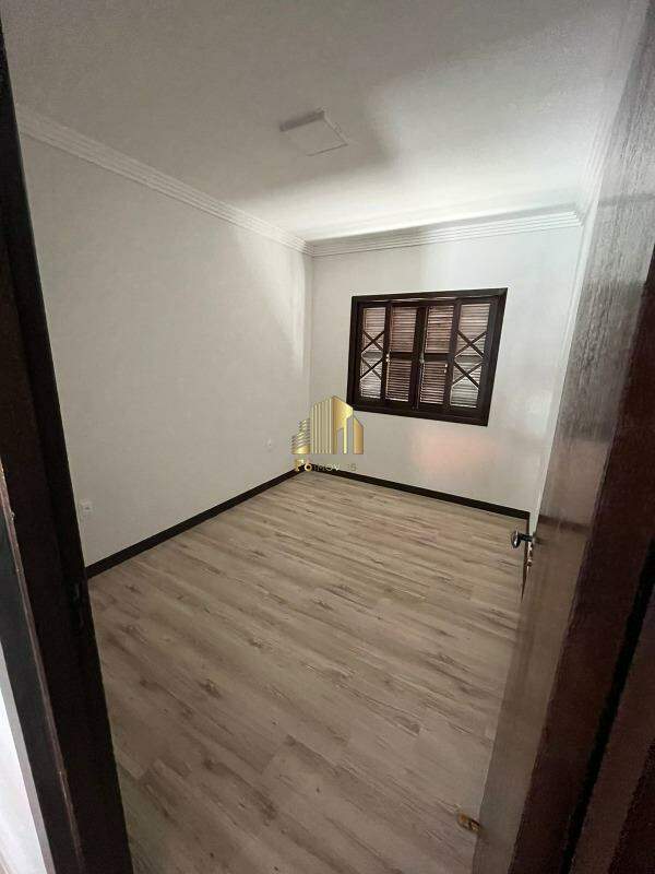 Casa à venda com 3 quartos, 110m² - Foto 16