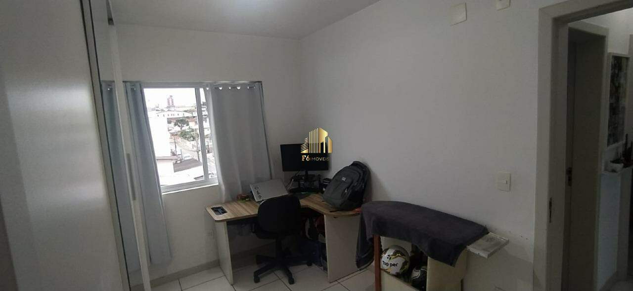 Apartamento à venda com 3 quartos, 74m² - Foto 14