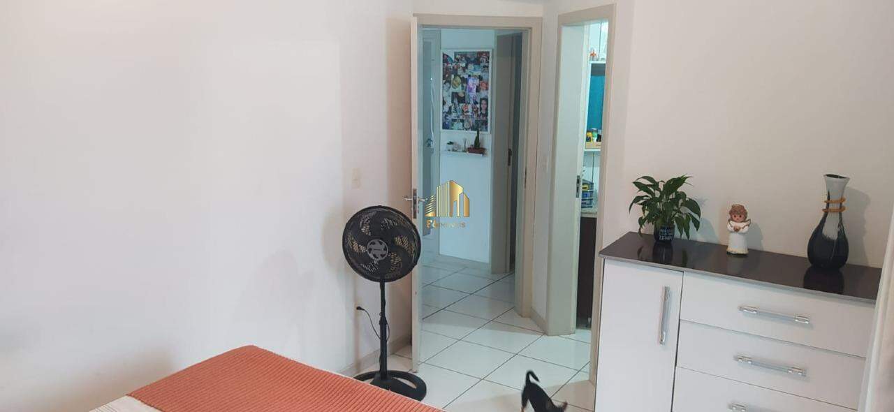 Apartamento à venda com 3 quartos, 74m² - Foto 4