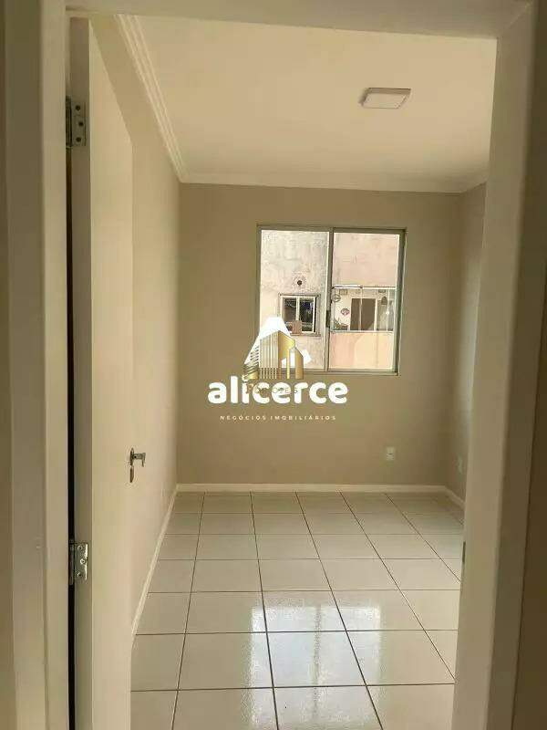 Apartamento à venda com 2 quartos, 56m² - Foto 4