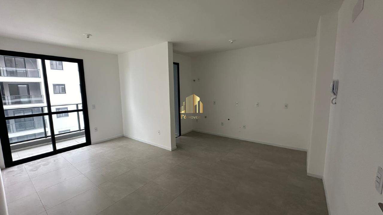 Apartamento à venda com 2 quartos, 65m² - Foto 20