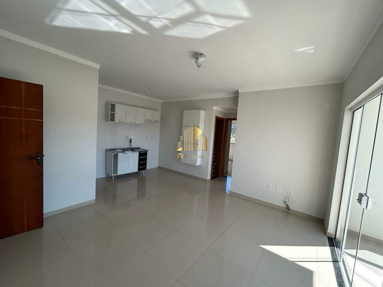 Apartamento à venda com 2 quartos, 65m² - Foto 2