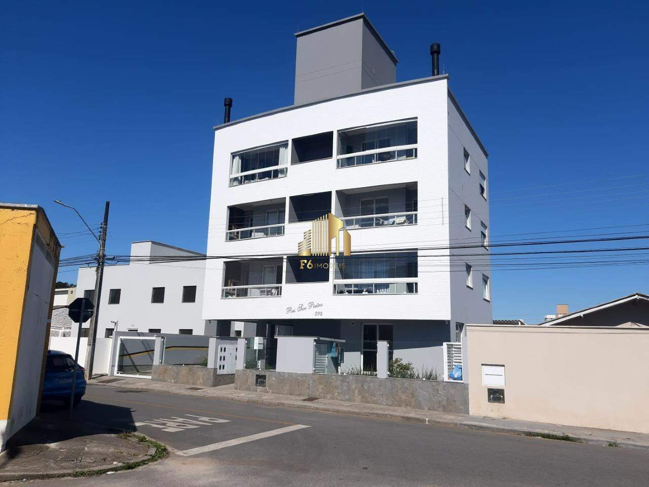 Apartamento à venda com 2 quartos, 80m² - Foto 1