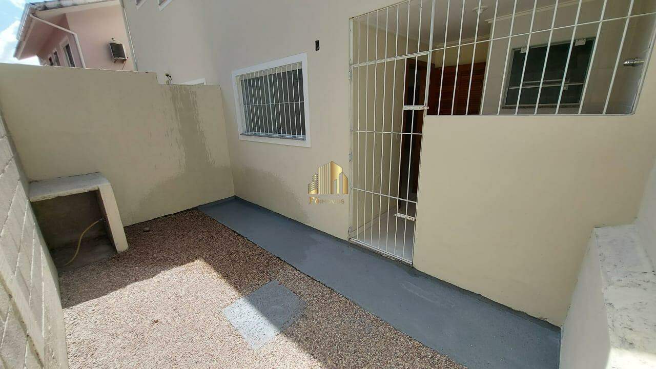 Sobrado à venda com 2 quartos, 70m² - Foto 1