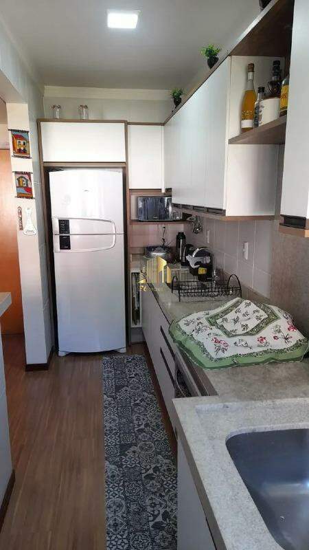 Apartamento à venda com 2 quartos, 68m² - Foto 10