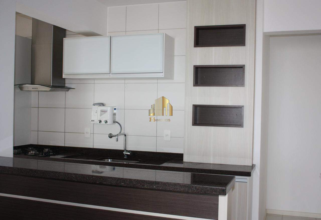 Apartamento à venda com 2 quartos, 79m² - Foto 5