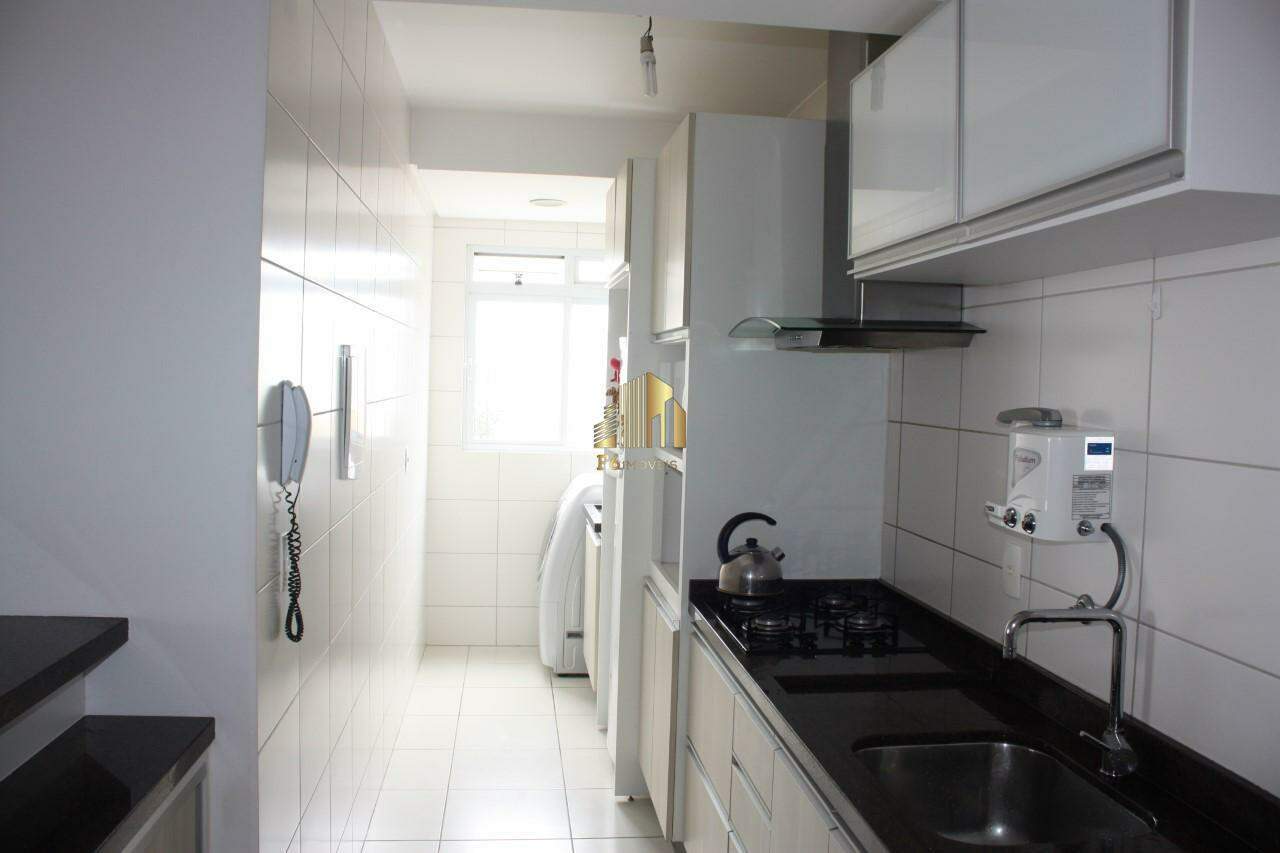 Apartamento à venda com 2 quartos, 79m² - Foto 1