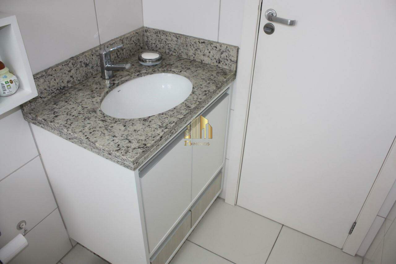 Apartamento à venda com 2 quartos, 79m² - Foto 10