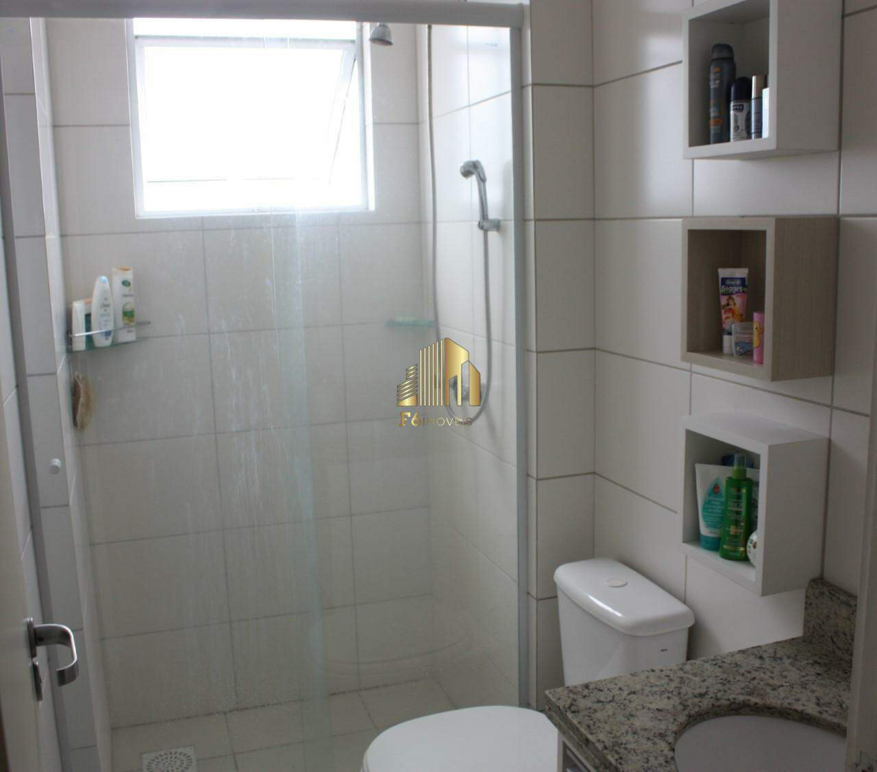 Apartamento à venda com 2 quartos, 79m² - Foto 9