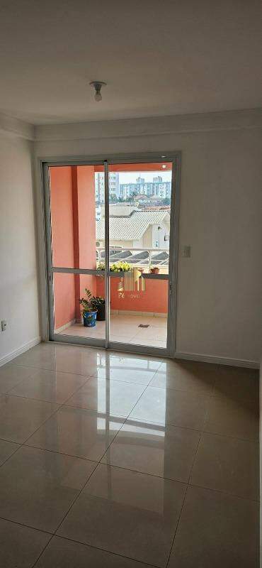 Apartamento à venda com 2 quartos, 73m² - Foto 3